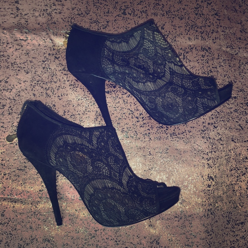Peeptoe Pumps
